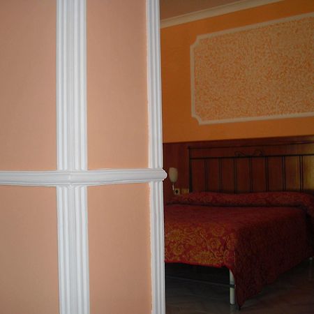Darfla Hotel Pouzzoles Extérieur photo