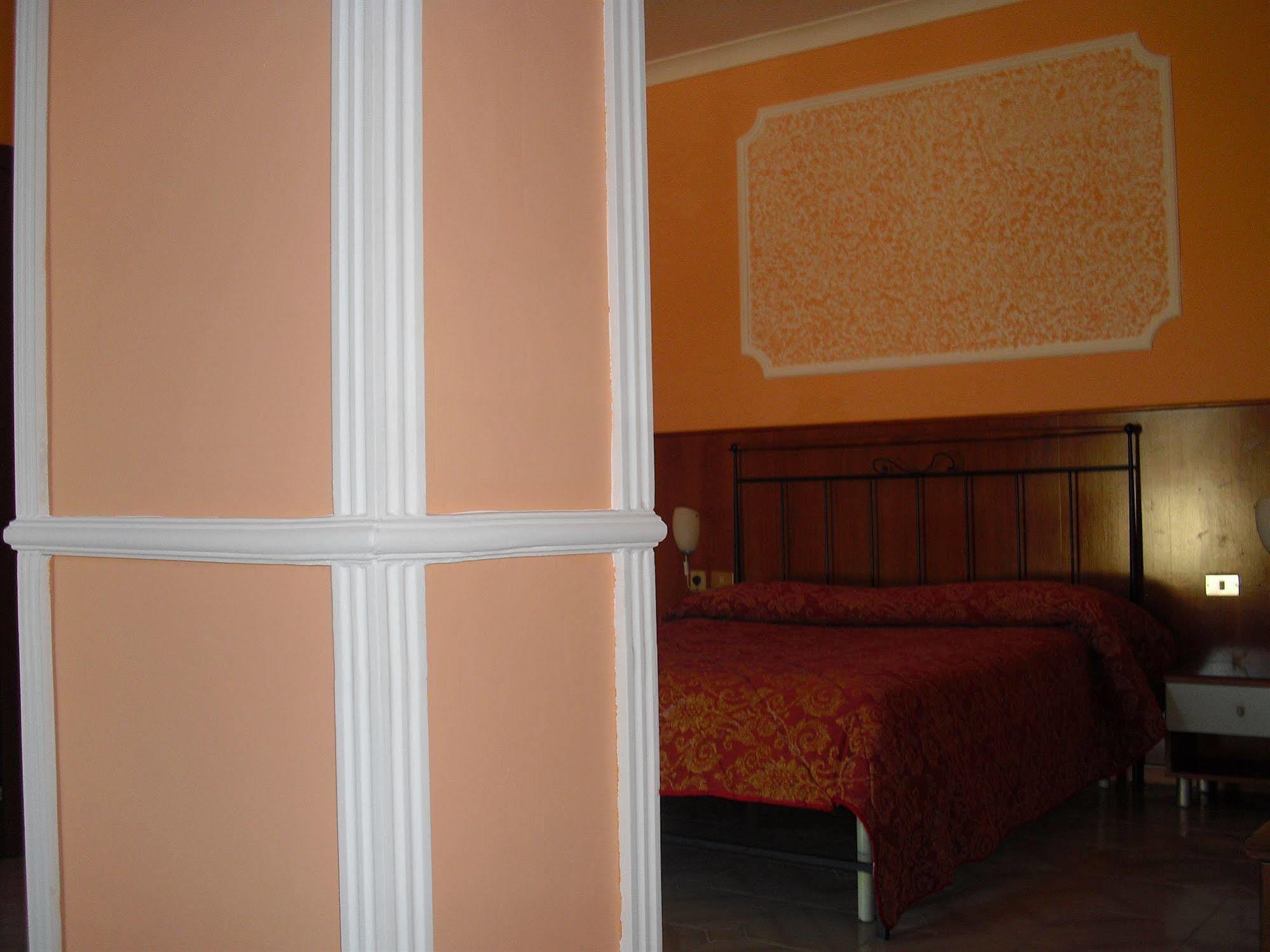 Darfla Hotel Pouzzoles Extérieur photo